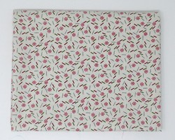 D - Petits flocons rouge sur fond blanc cass - petits dtails trs fins vert, rouge, marine